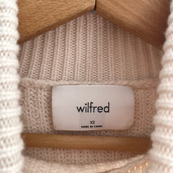 Aritzia Merino Wool Knit Turtleneck - Picture 6 of 10